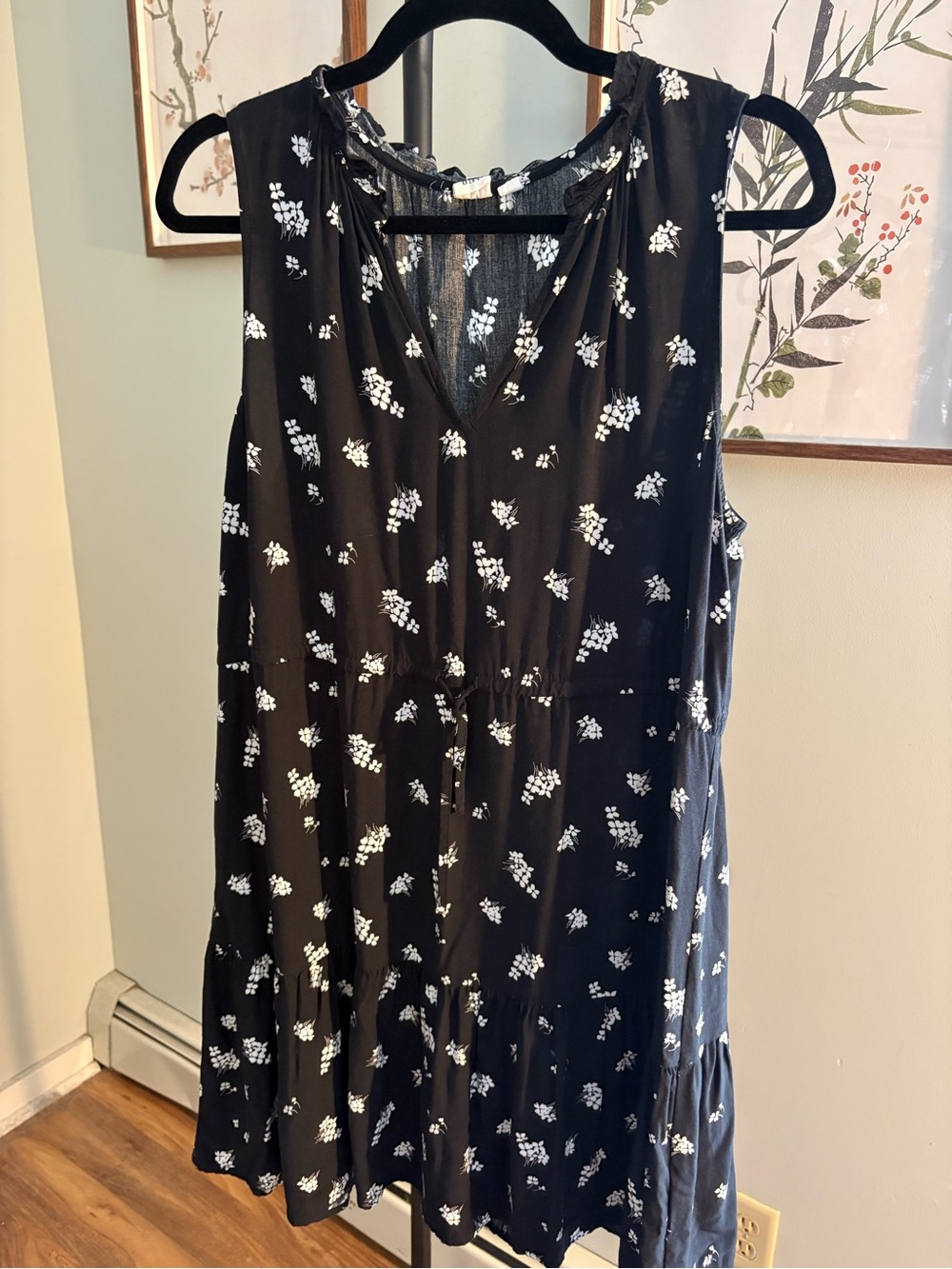 GAP Sleeveless Black Floral V-Neck Women's Dress